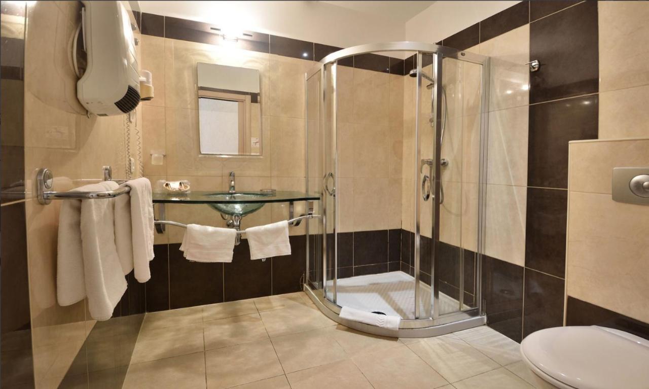 Hotel Tettola سانت فلوران المظهر الخارجي الصورة