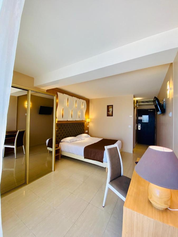 Hotel Tettola سانت فلوران المظهر الخارجي الصورة